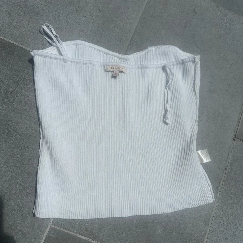 White Ribbed Women's Top - Picture 4 of 5